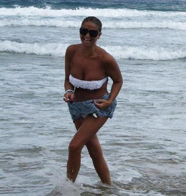11P Italian women: analisa
