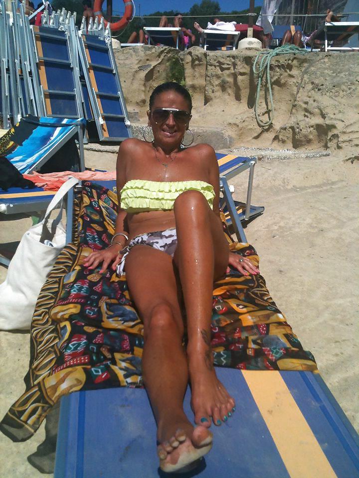 11P Italian women: analisa