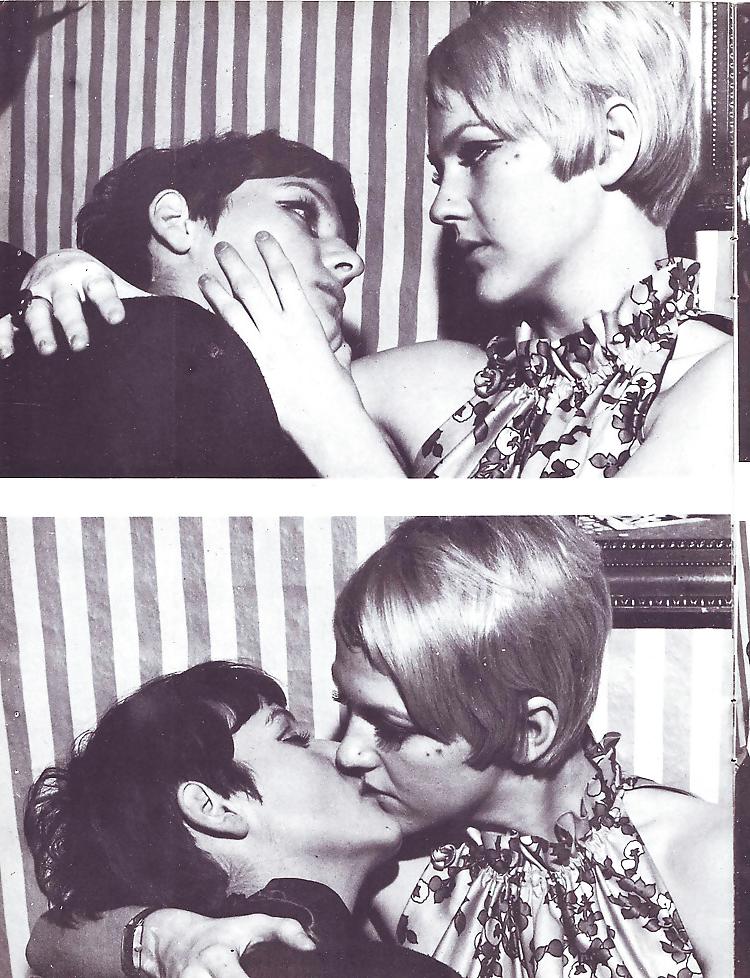 25P Vintage Magazines Petting Girls No 08
