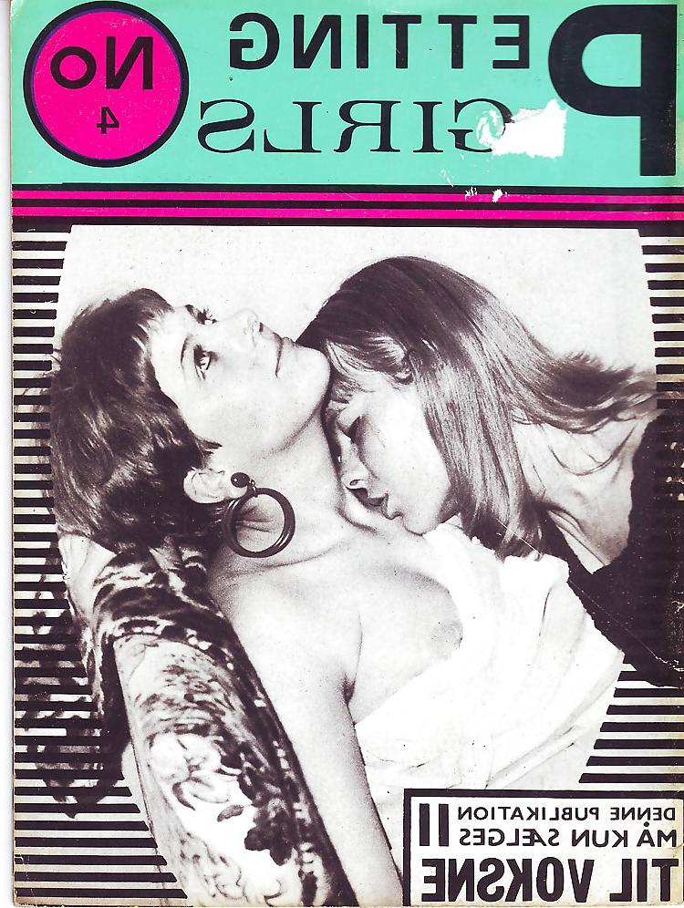 25P Vintage Magazines Petting Girls No 04