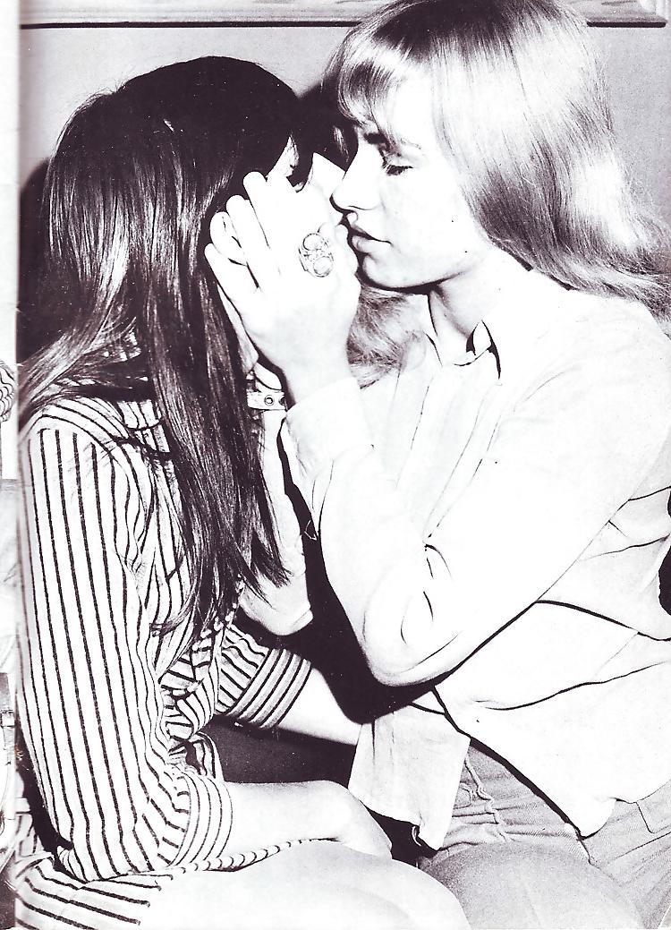 25P Vintage Magazines Playing Girls