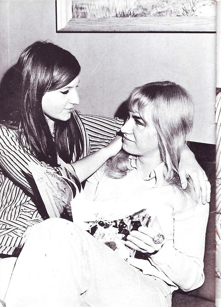 25P Vintage Magazines Playing Girls