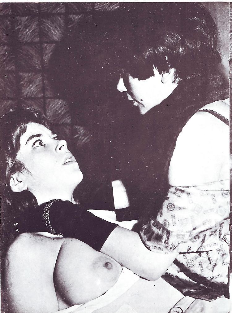 25P Vintage Magazines Petting Girls No 03