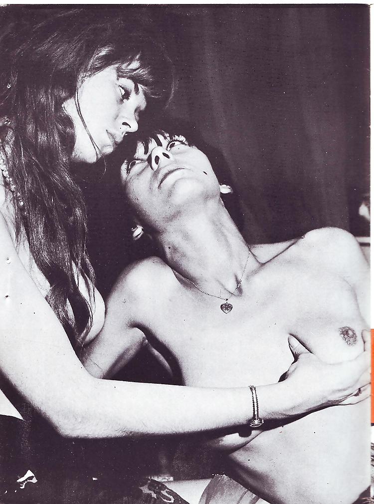 25P Vintage Magazines Petting Girls No 03