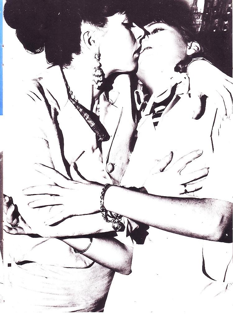 25P Vintage Magazines Petting Girls No 05