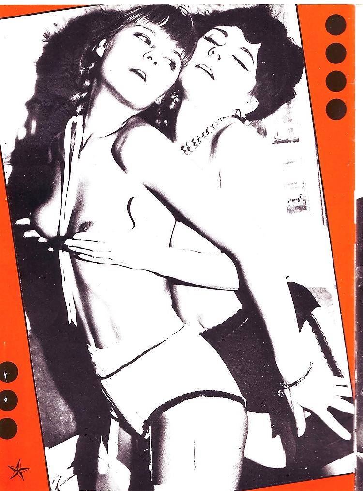 25P Vintage Magazines Petting Girls No 05