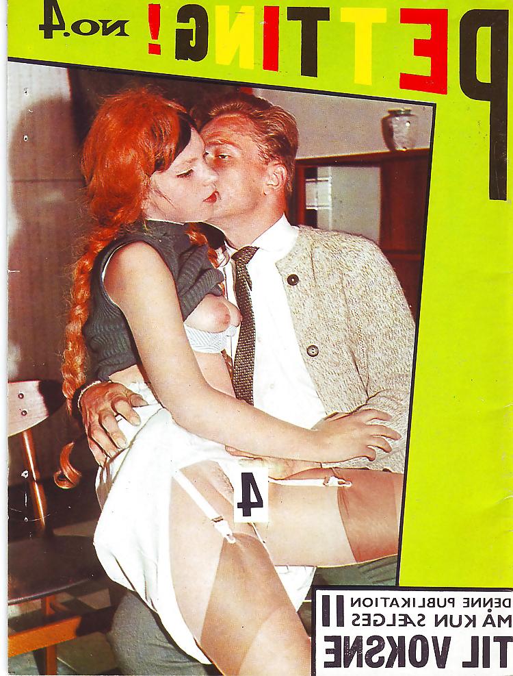 25P Vintage Magazines Petting No 04