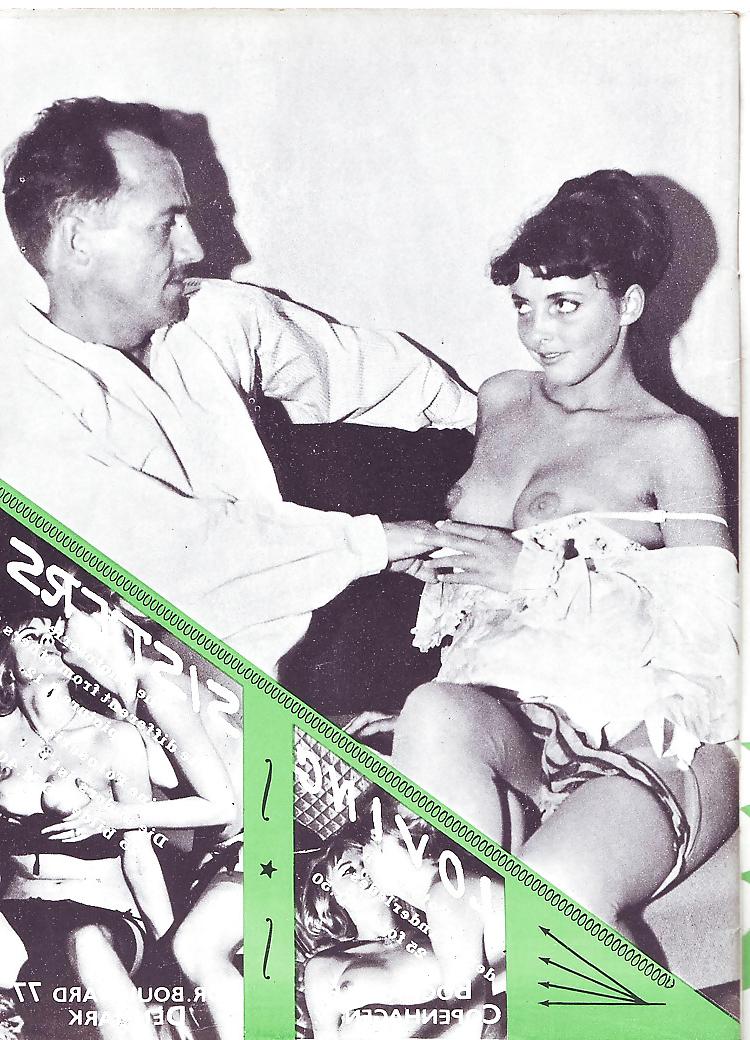 25P Vintage Magazines Petting No 06