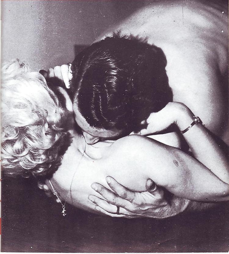 25P Vintage Magazines Petting No 08