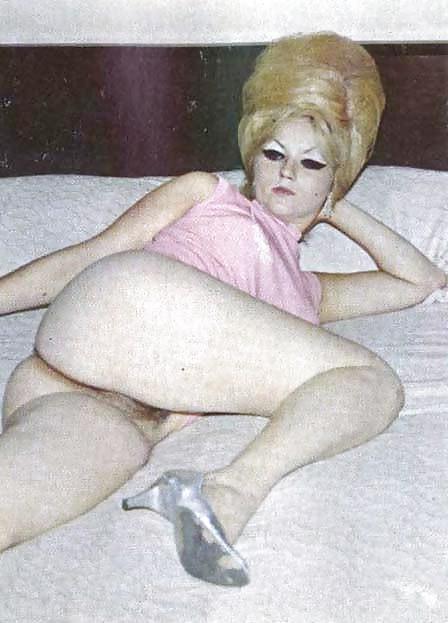 25P Vintage 1960's Milfs Bushes