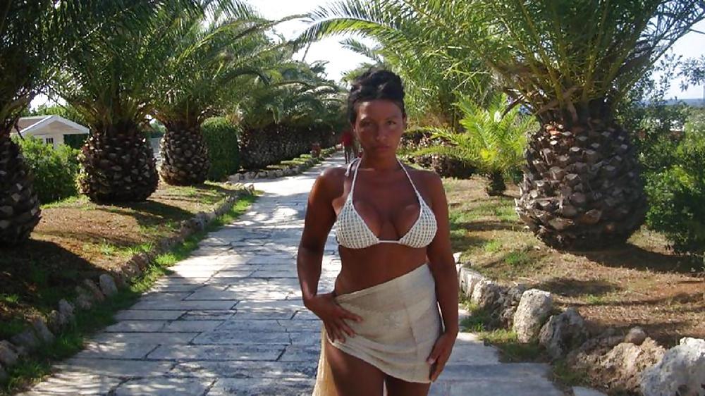 16P Italian women: gina