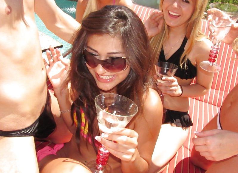 25P Pool Party