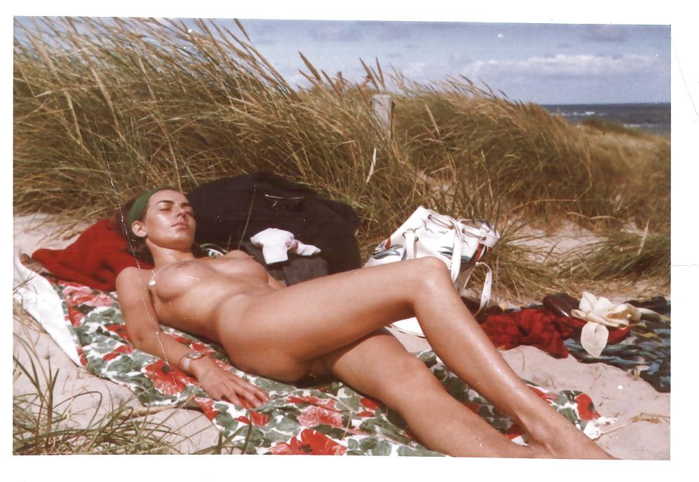 25P Vintage Wives & Girlfriends 10