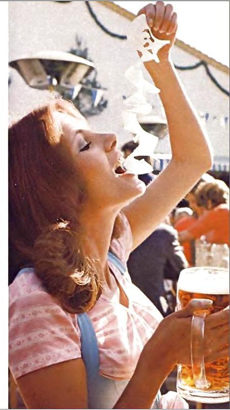 25P Vintage Munich Girls