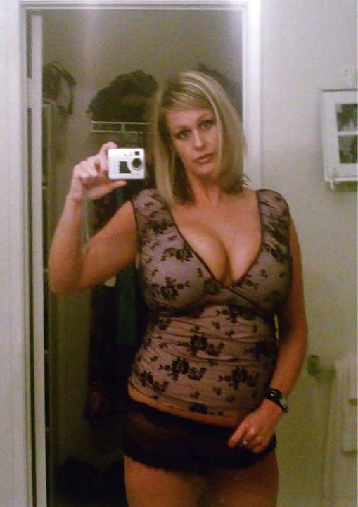 16P Blonde milf with rack