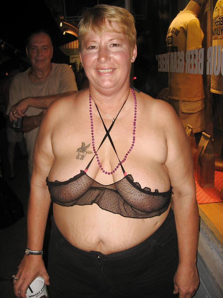 18P Saggy tits 27.