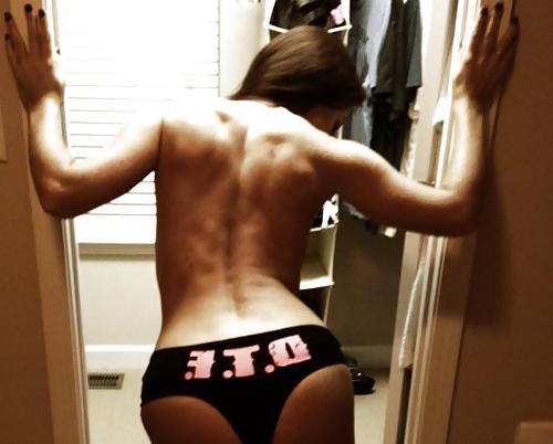 25P Bare backs are just so beautiful 