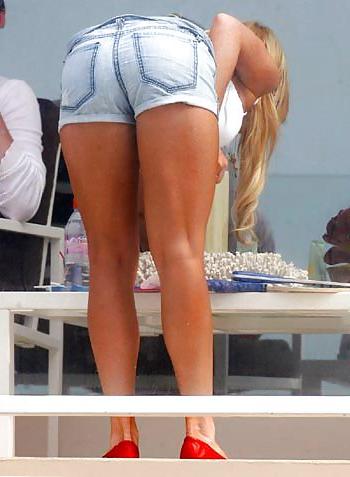 12P Big Celebrity Booties