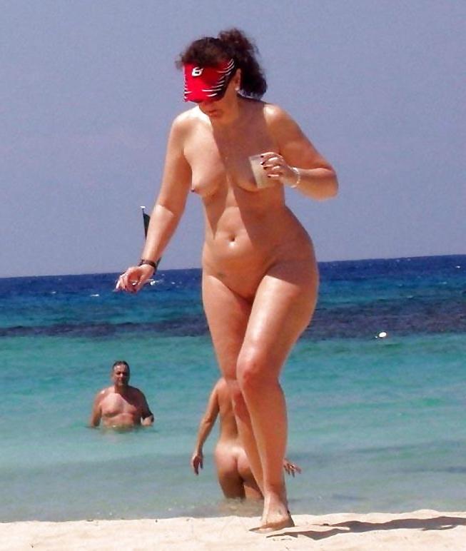 25P I am an exhibitionist