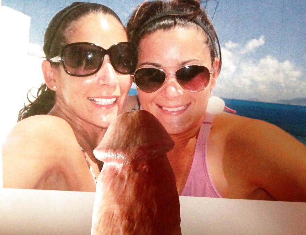 8P Girls in sunglasses