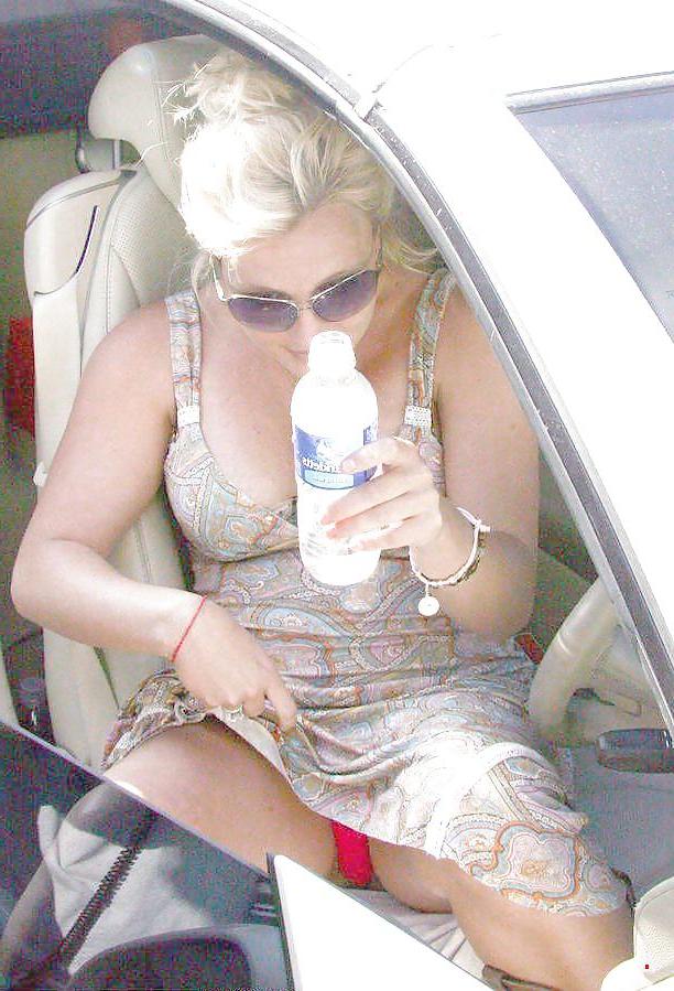 25P Celebrity upskirts