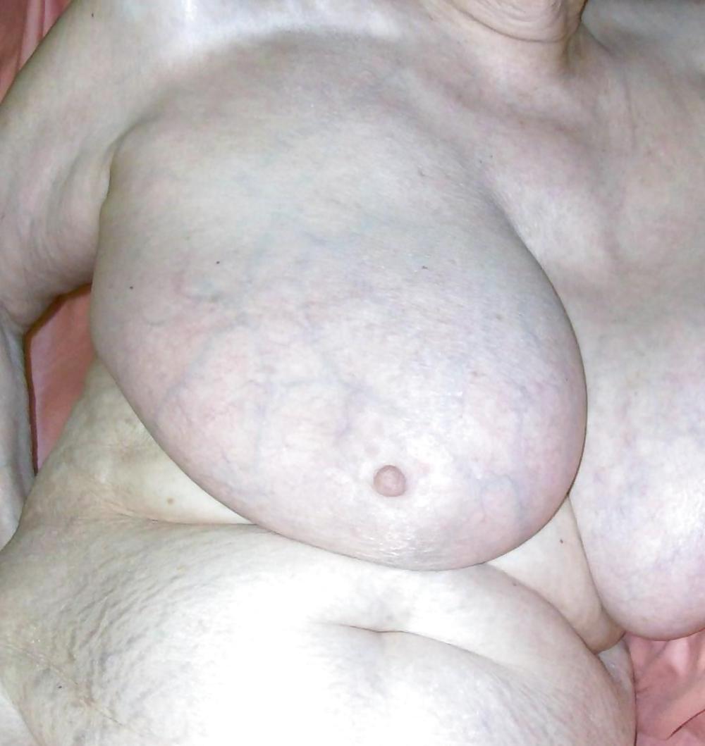 25P Boobs from differnt point of view