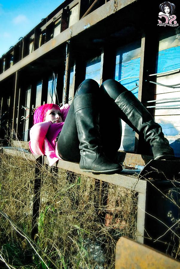 25P Suicide Girl - Galda - Overturned (2009)
