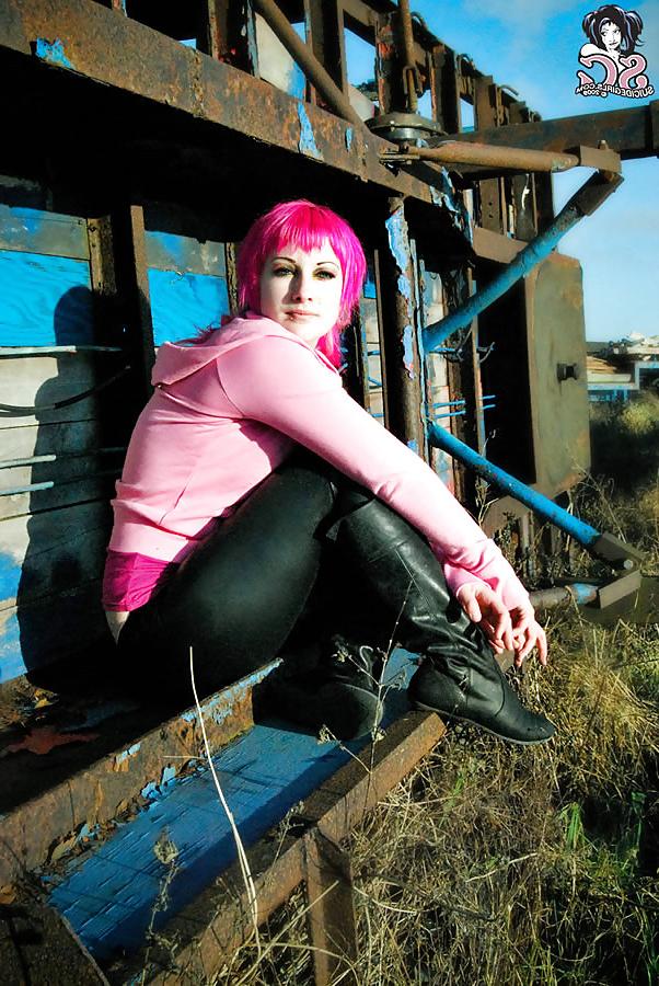 25P Suicide Girl - Galda - Overturned (2009)
