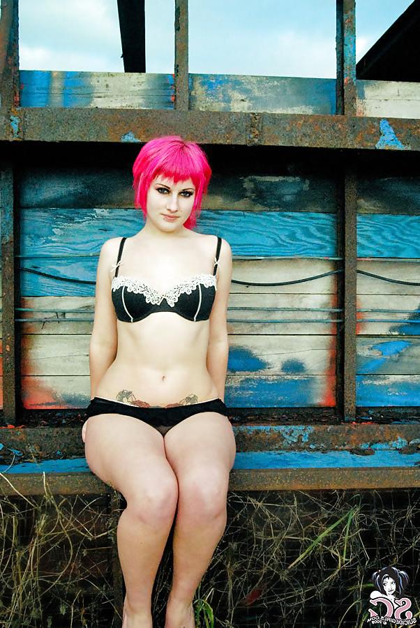 25P Suicide Girl - Galda - Overturned (2009)