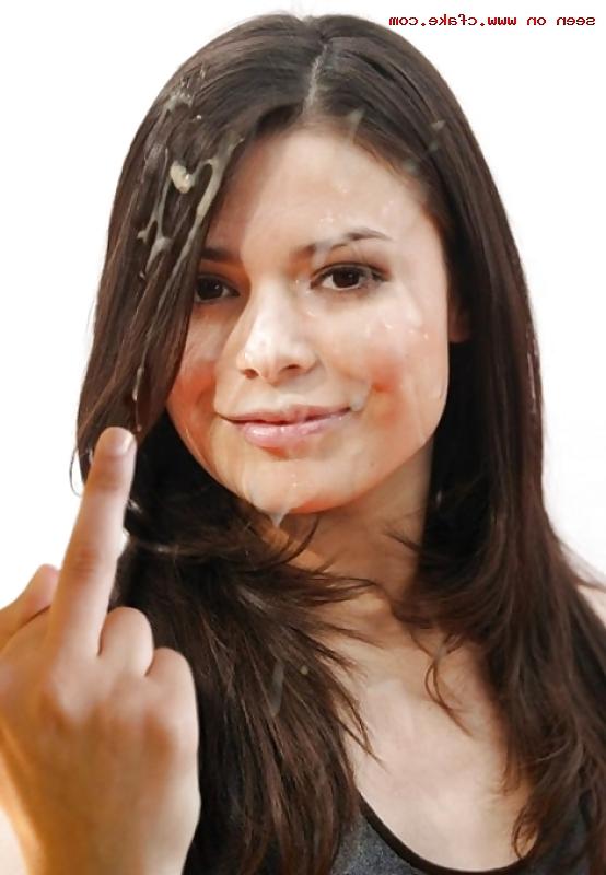 25P Miranda Cosgrove 