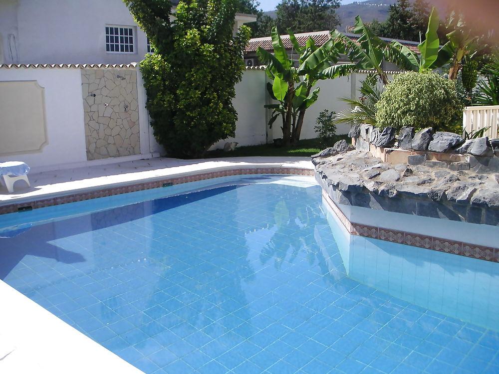 24P Ich im pool (sel86)