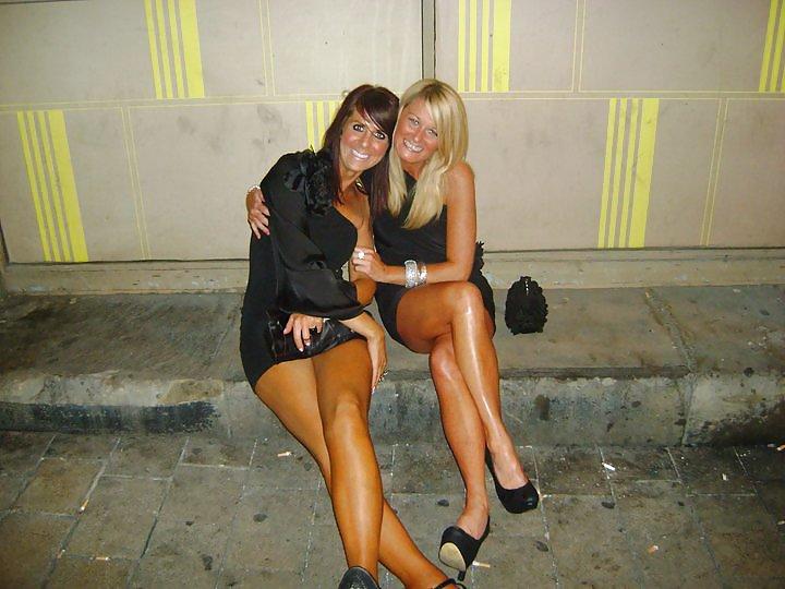 22P Sexy MILF Emma with great legs. How to fuck?