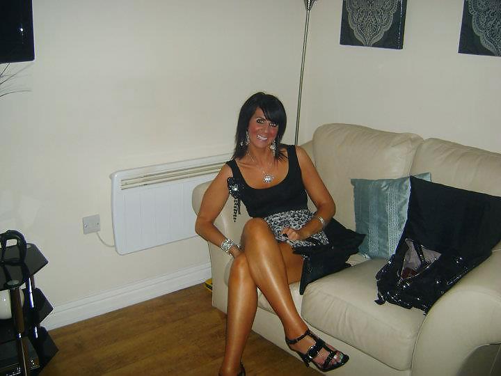 22P Sexy MILF Emma with great legs. How to fuck?