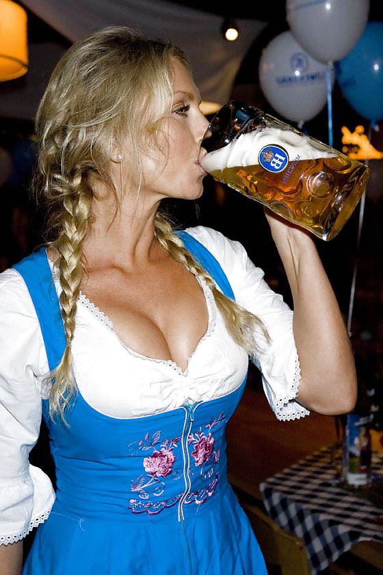 25P What I Like Dirndl-Special