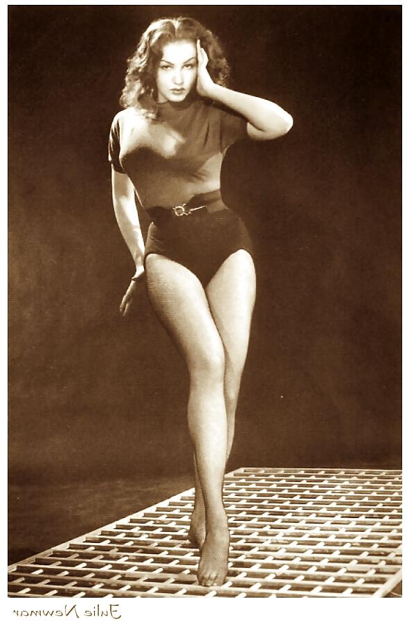 25P Julie Newmar III