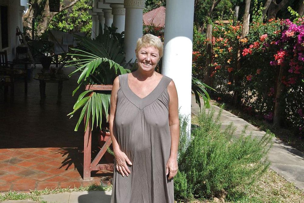 20P Mature-BBW-Ladies 297