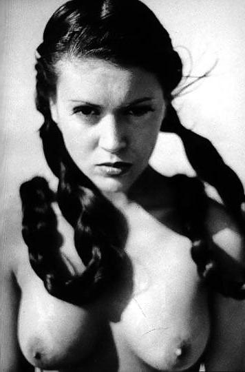25P Alyssa Milano (nude)
