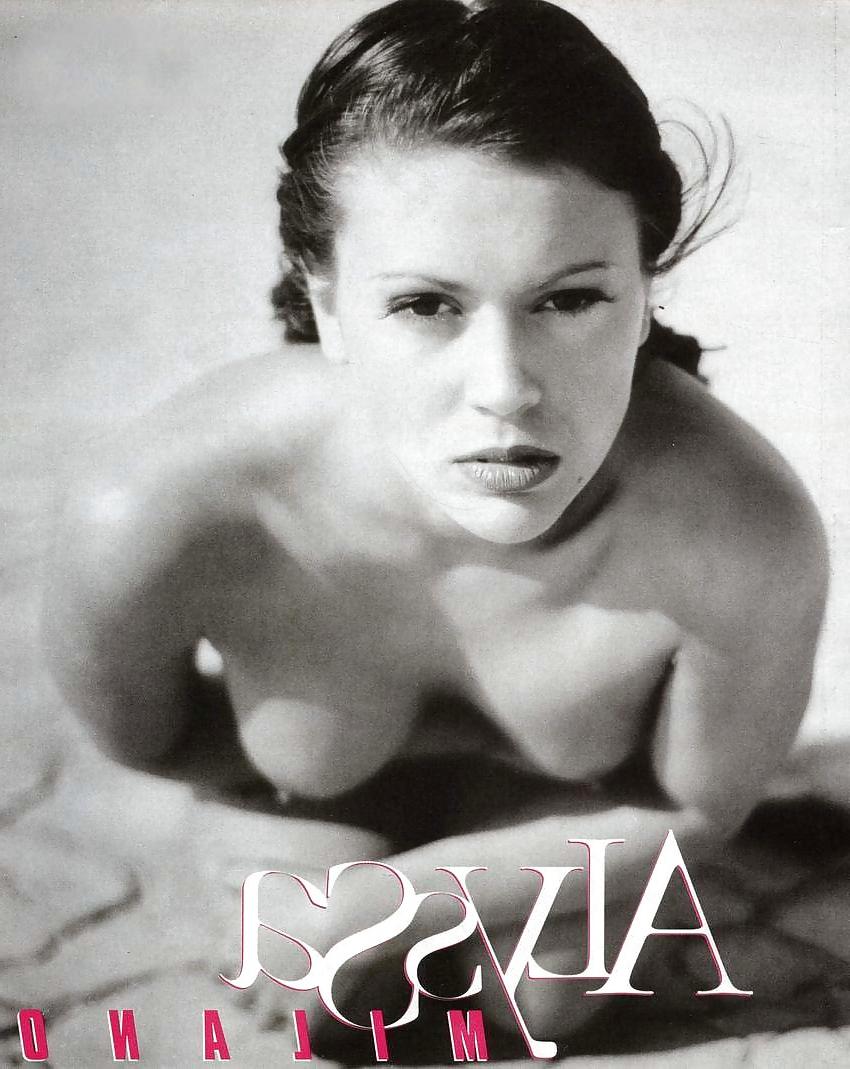 25P Alyssa Milano (nude)
