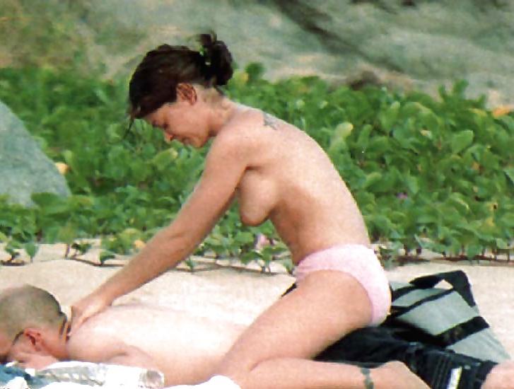 25P Alyssa Milano (nude)
