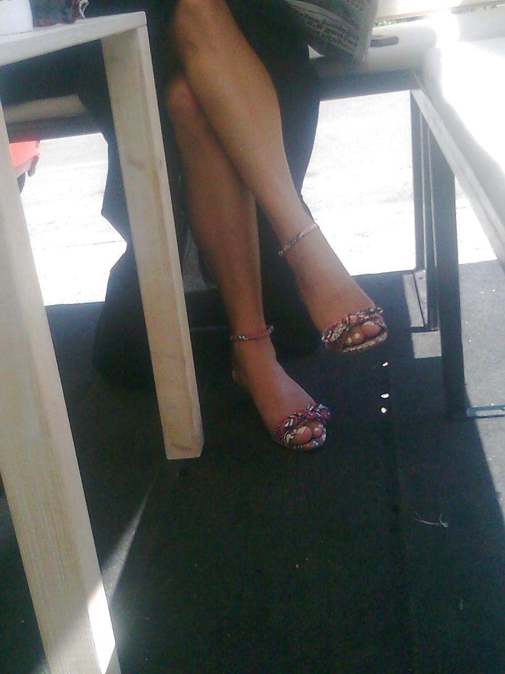 11P Under the table 3