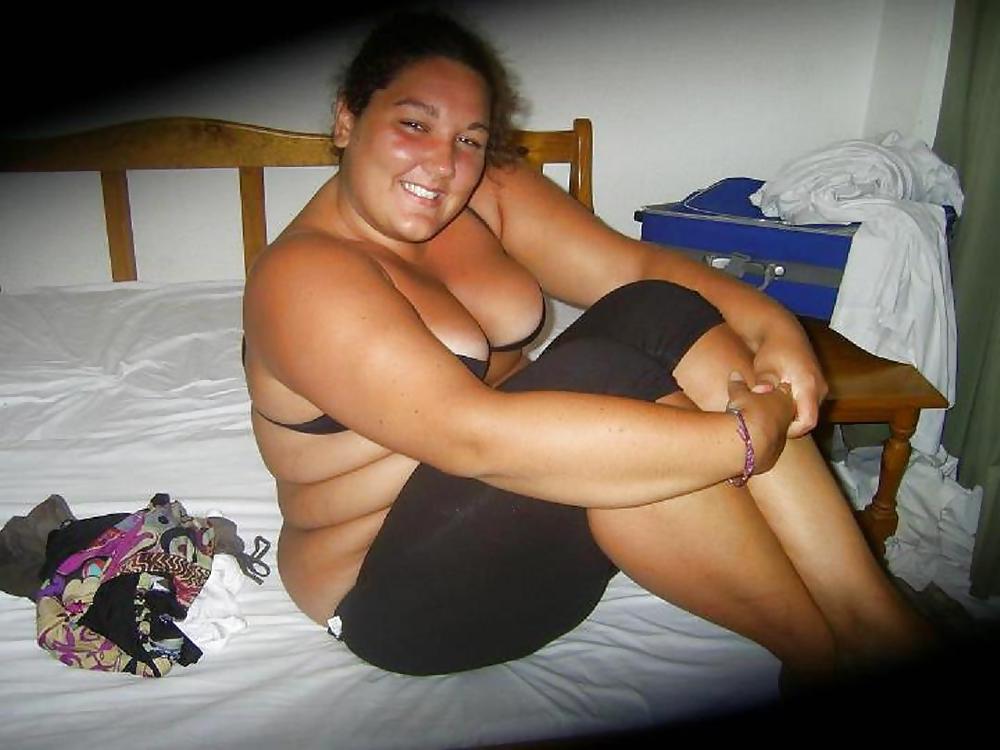 14P Busty Italian: Veronica