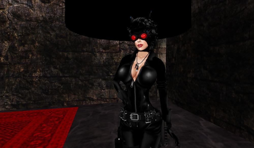 15P Superheroine
