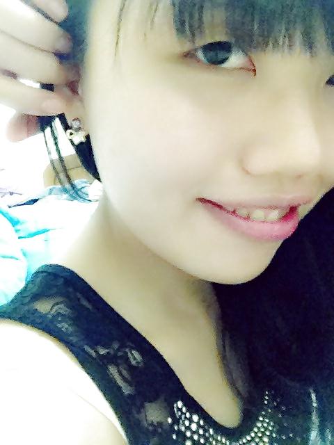 4P Beautiful Taiwan Girl