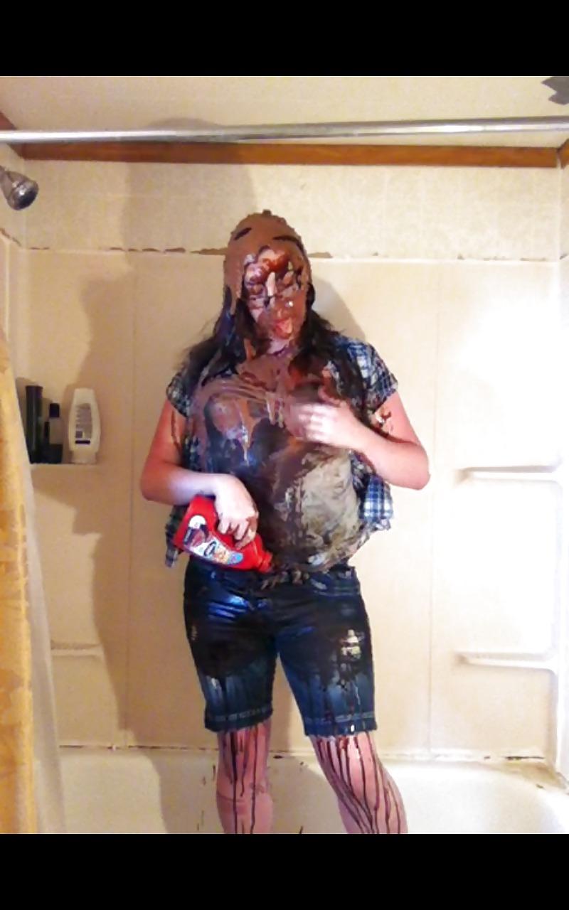 25P T-girl gets messy with chocolate and cake batter