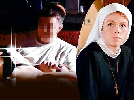 17P Geile Nonne nackt