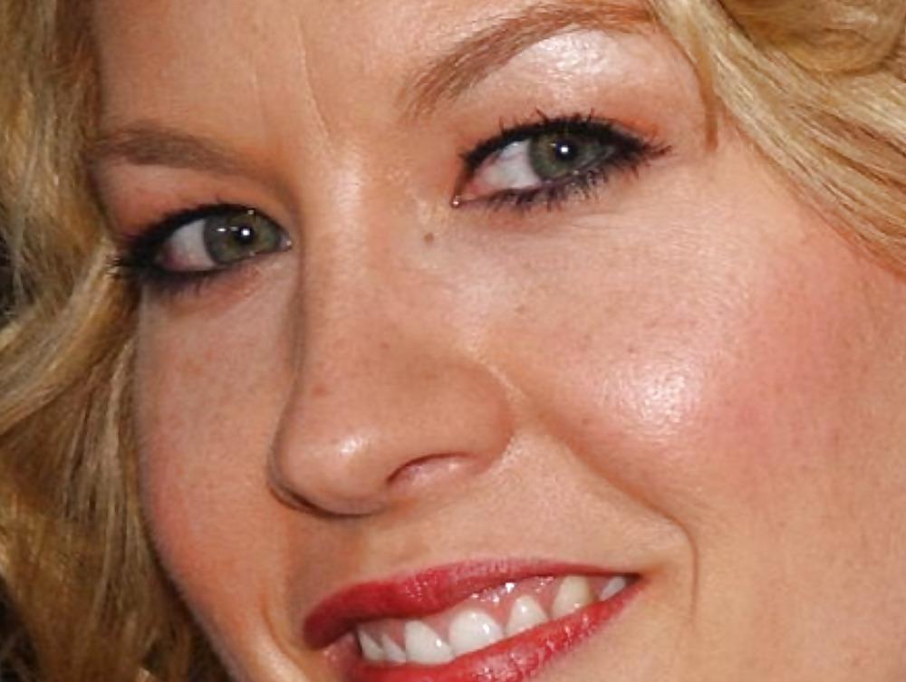 25P Jenna Elfman