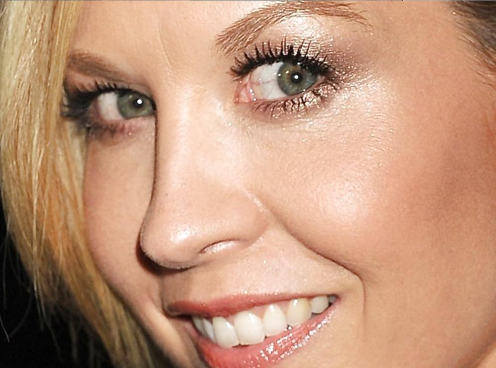 25P Jenna Elfman