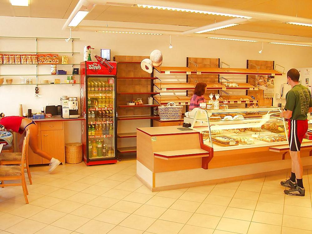 25P Teen in a swiss Bakery - N. C. 