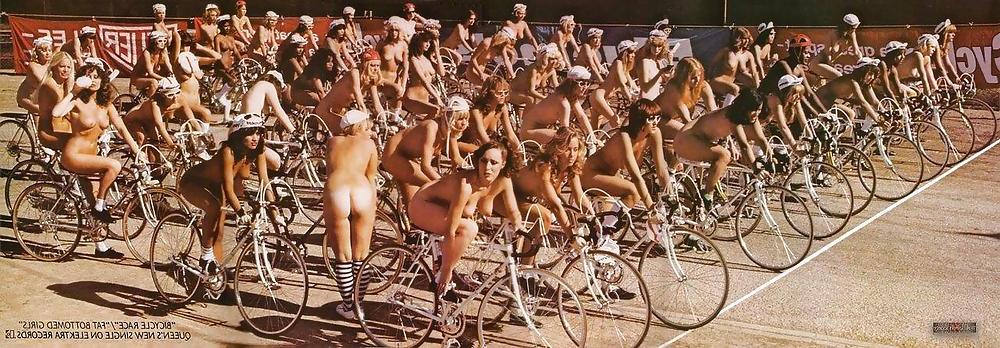 25P LOTS OF GIRLS TOGETHER