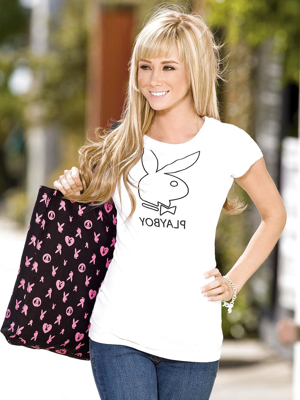 25P Sara Jean Underwood HD Pics